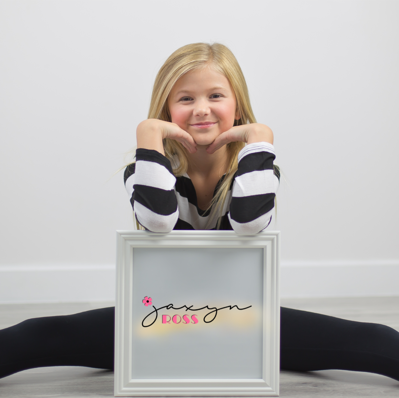 Spackalicious Designs Gallery Image, Links to information about Jaxyn Ross's branding and website